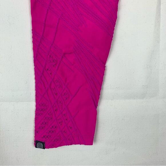 Onzie women's small medium pink leggings laser cut out barbie bright gym lulu - Picture 11 of 12